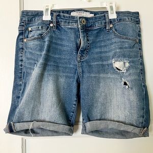Torrid distressed Bermuda denim short mid-rise size 12